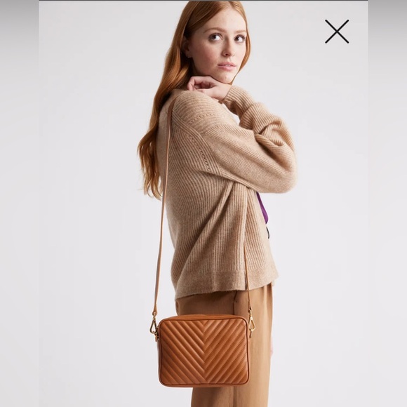 Quince Italian Leather  Quilted Crossbody Bag 6x8.5x3” Cognac  $229MSRP - Picture 2 of 14